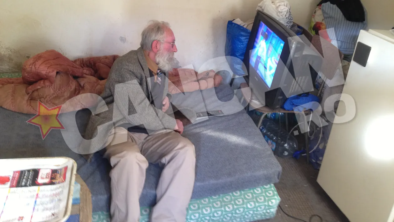 N-o sa crezi asta! Nae Caranfil s-a inspirat dupa poezia de strada a regizorului cersetor din Piata Romana pentru Filantropica