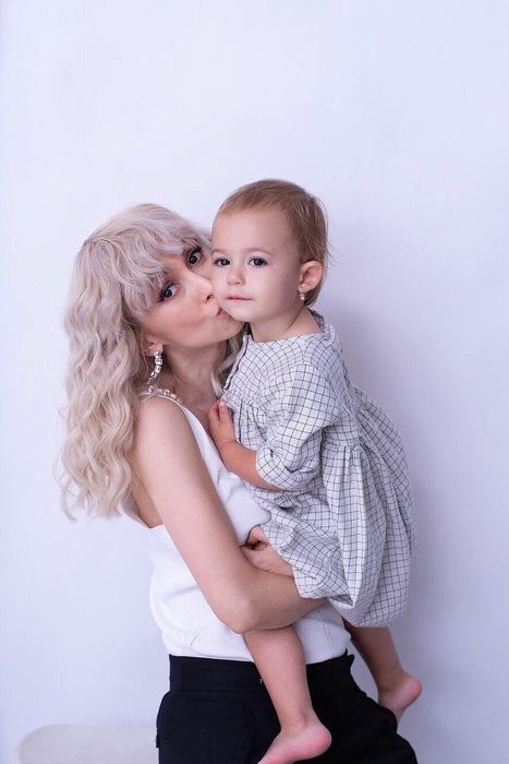 Andreea Bălan a mărturisit adevăratele motive pentru care a ales să nu-i arate chipul fiicei sale timp de doi ani