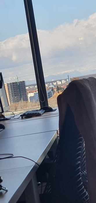 Fenomen rarisim în București: vedere spre Munții Bucegi! Imaginile fac senzație pe Internet