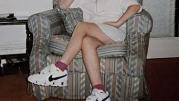 Blonduta aceasta dulcica a ajuns una dintre cele mai apreciate artiste din lume! Are o voce de aur! Ghici cine e?