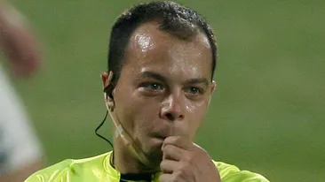 Fluiera de foame! Cum a fost filmat unul dintre cei mai buni arbitri de la noi la mall in timp ce isi cumpara mancare