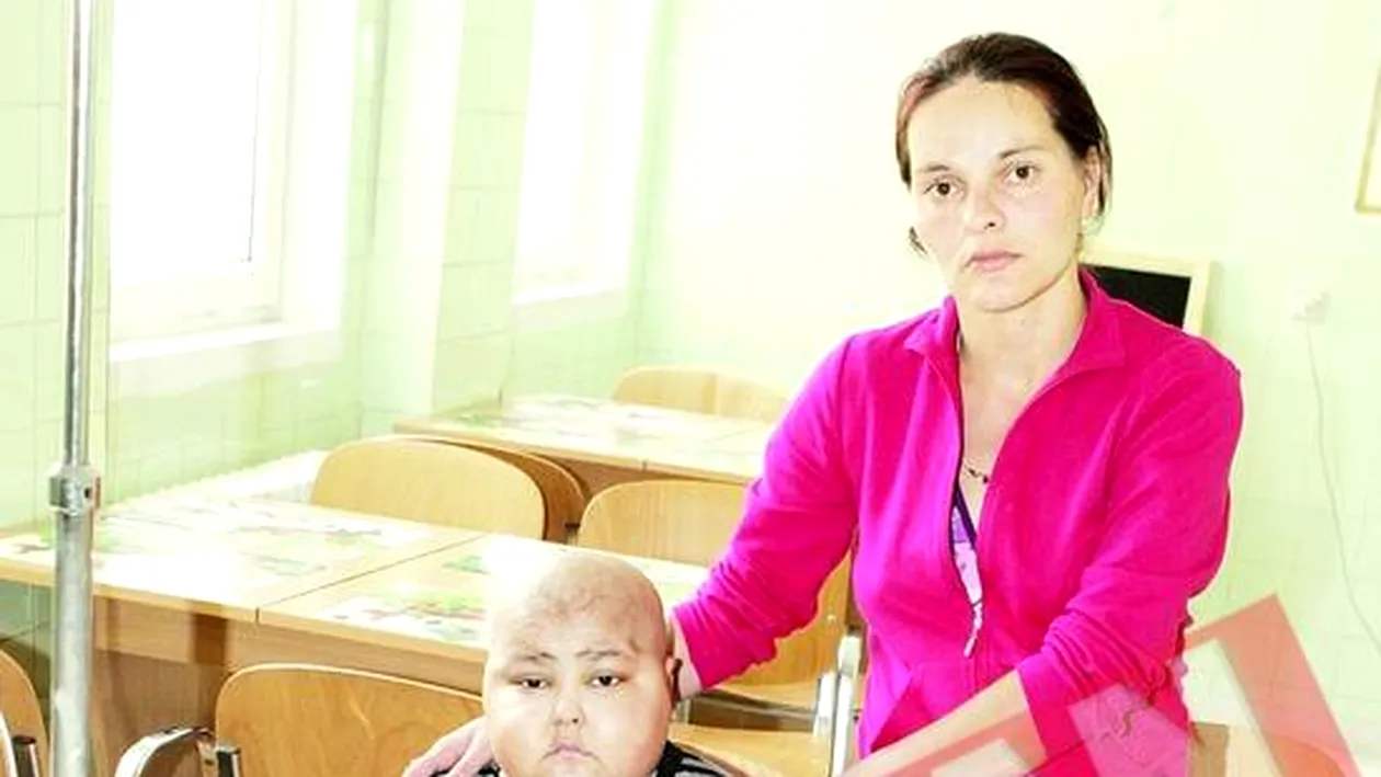 Un baietel traieste de sapte luni la Institutul Oncologic din Bucuresti
