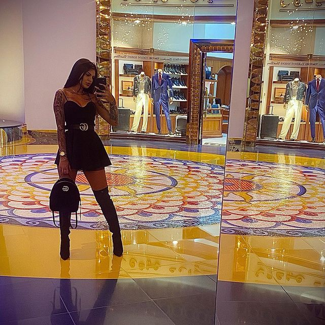 Andreea este urmărită de aproape 5.000 de internauți