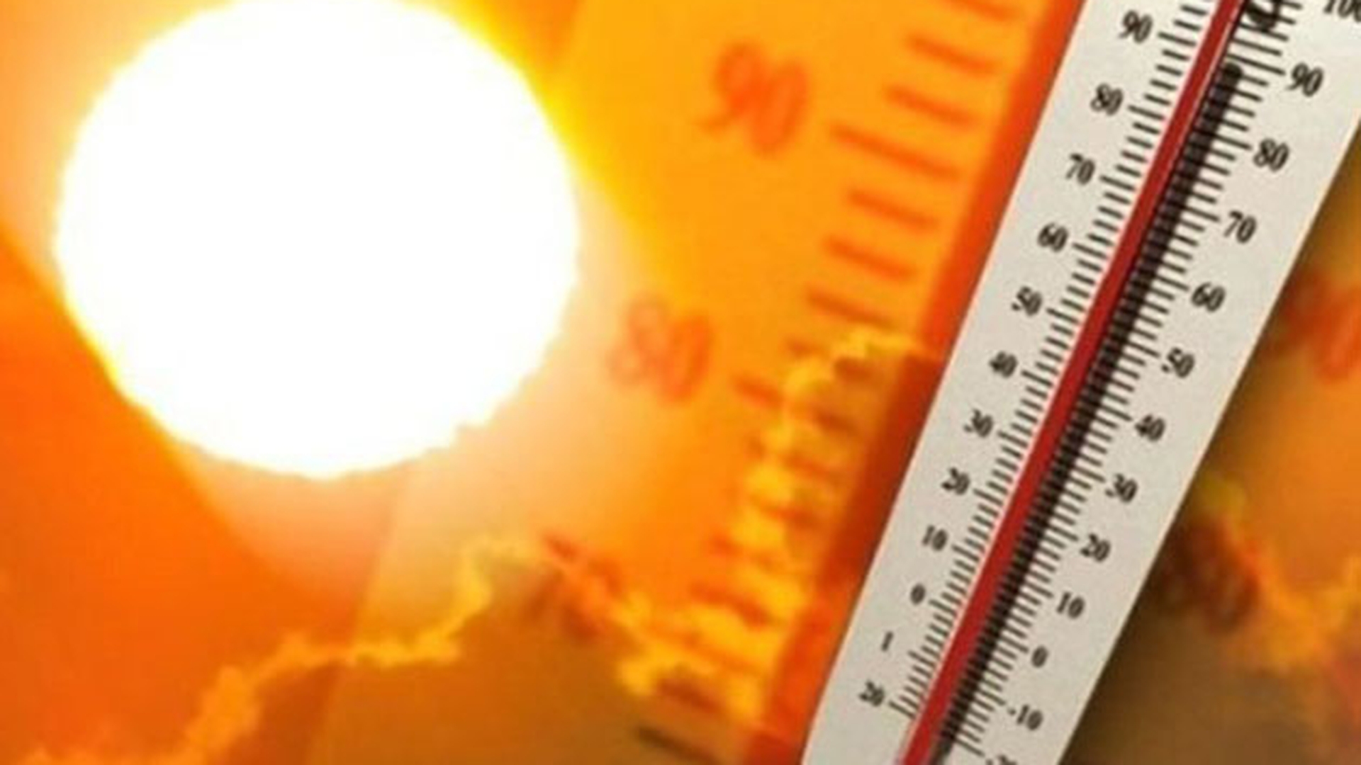 Avertizare de caniculă! Un val de aer tropical din Africa se abate asupra României. Ce sfaturi au medicii