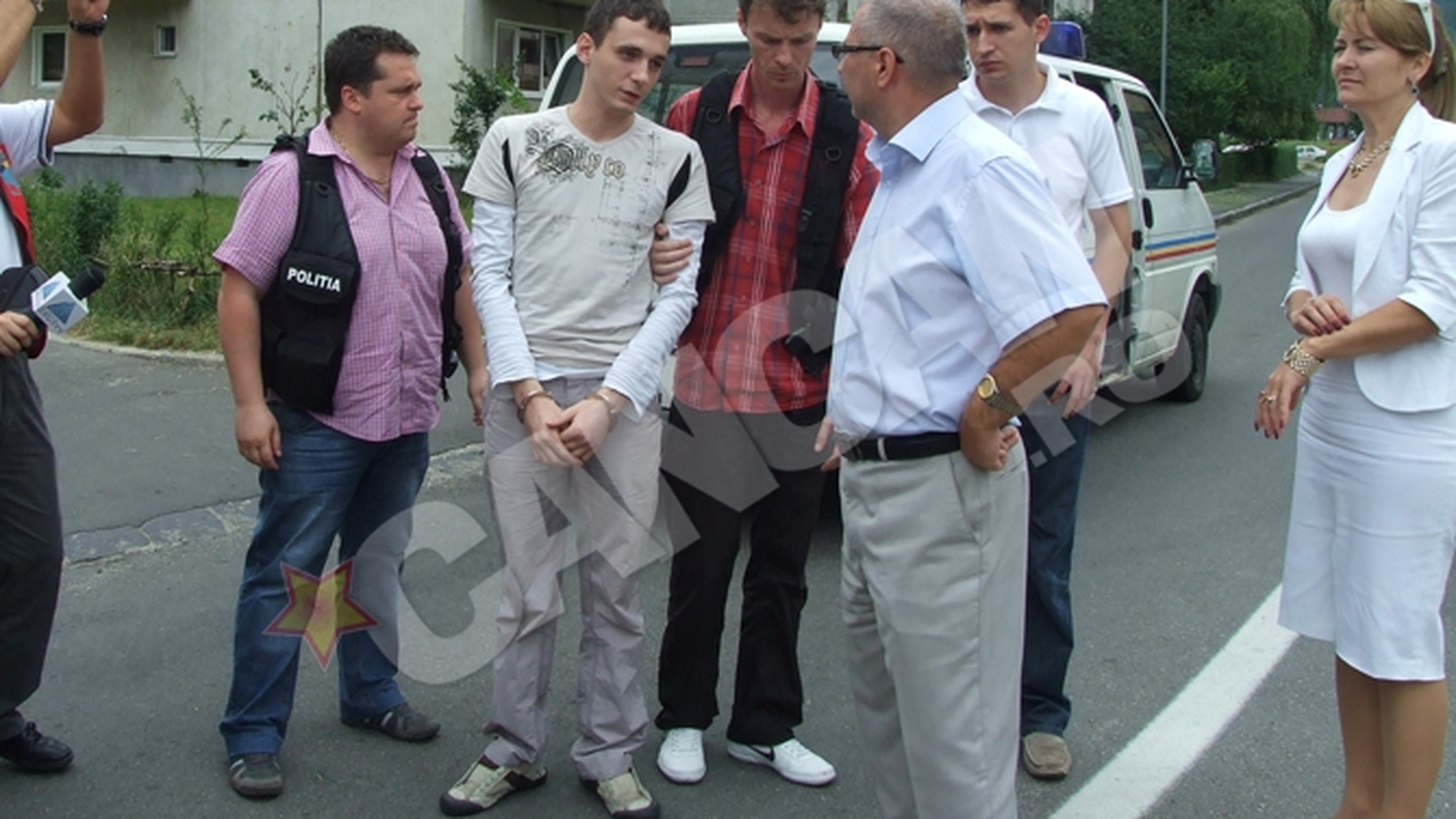 Bunica asasinului din Brasov, in lacrimi: "Vand si casa, numai sa-l scap de inchisoare”