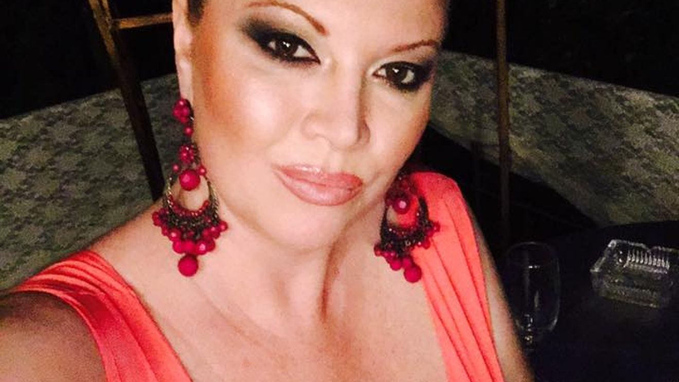 Oana Lis rupe cluburile în două în timp ce soțul ei, Viorel Lis, se află în stare gravă