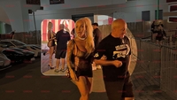 Romeo Dunca și voluptoasa Valentina lovesc din nou! Cei doi au defilat pe catwalk-ul LOFT-ului, iar ținuta blondinei a lăsat pe toată lumea cu gura căscată