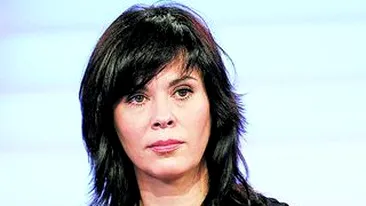 Mariana Moculescu a fost agresata sexual de cativa barbati in fata unui club de fite:M-au pipait,mi-au pus mana pe sani si pe fund