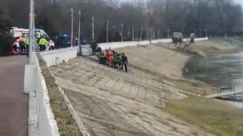 Tragedie în Călărași. Două femei au murit, iar un bărbat este în stare critică, după ce au încercat să se sinucidă toți în Dunăre