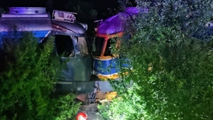 Accident feroviar în județul Giurgiu. Două locomotive au intrat în coliziune și trei persoane au fost rănite