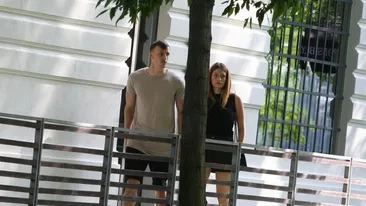 Ce vraji a mai facut Sabrina! Satula de vremea de la Londra, sotia lui Chiriches a trecut la fusta scurta si...