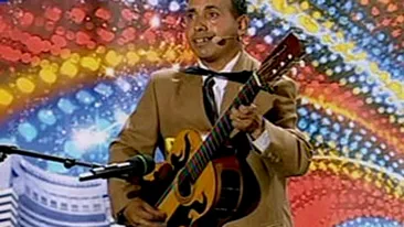 VIDEO Antonio Banderas ar plange daca l-ar vedea! Gigel e moartea la femei si a cantat la chitara de a ridicat tot juriul sa danseze pe muzica greceasca!