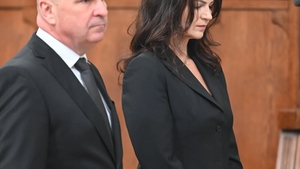 Ce salariu are partenera lui Ilie Bolojan, de fapt. Ioana Fâșie e asistent medical la Spitalul Județean de Urgență Oradea