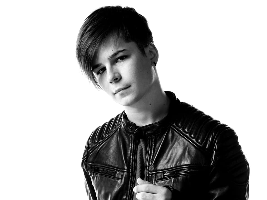 Durere fără margini! Fostul concurent X Factor, înmormântat fără părinţi. De ce nu au voie să asiste la funeraliile lui Cătălin