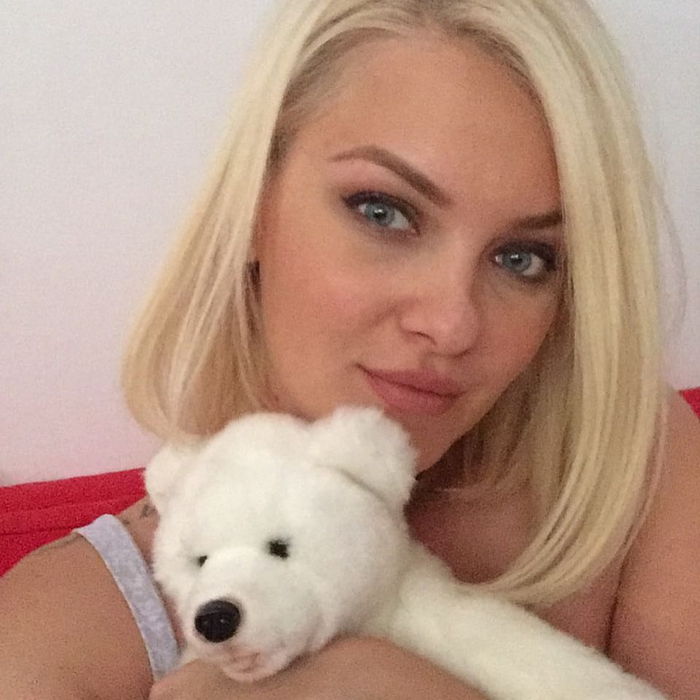 Cristina Dochianu, transformată total! Cum arată acum, după ce a născut a patra oară. Cu greu o mai recunoşti