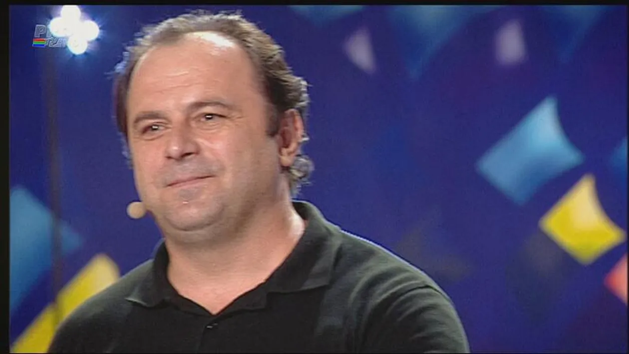 Un consilier juridic din Suceava a păcălit juriul că pictează, dar i-a uimit pe toţi cu vocea lui divină!