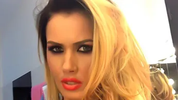 Fotografiile pe care Oana Zăvoranu le-a ţinut ascunse până acum! Uite cum arăta blondina, dar şi mama ei, când fiecare avea 18 ani