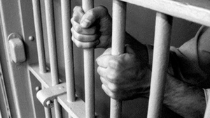 Un roman, victima unui VIOL in grup intr-o inchisoare din Cipru! Un alt detinut s-a SINUCIS!