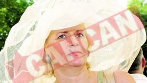 "Nu imi las directoarele la ciclu sa semneze contracte"