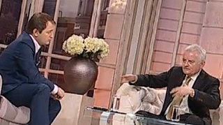 VIDEO Irinel Columbeanu ameninta: "Sa fereasca Dumnezeu sa se imbolnaveasca fata mea de TBC!"