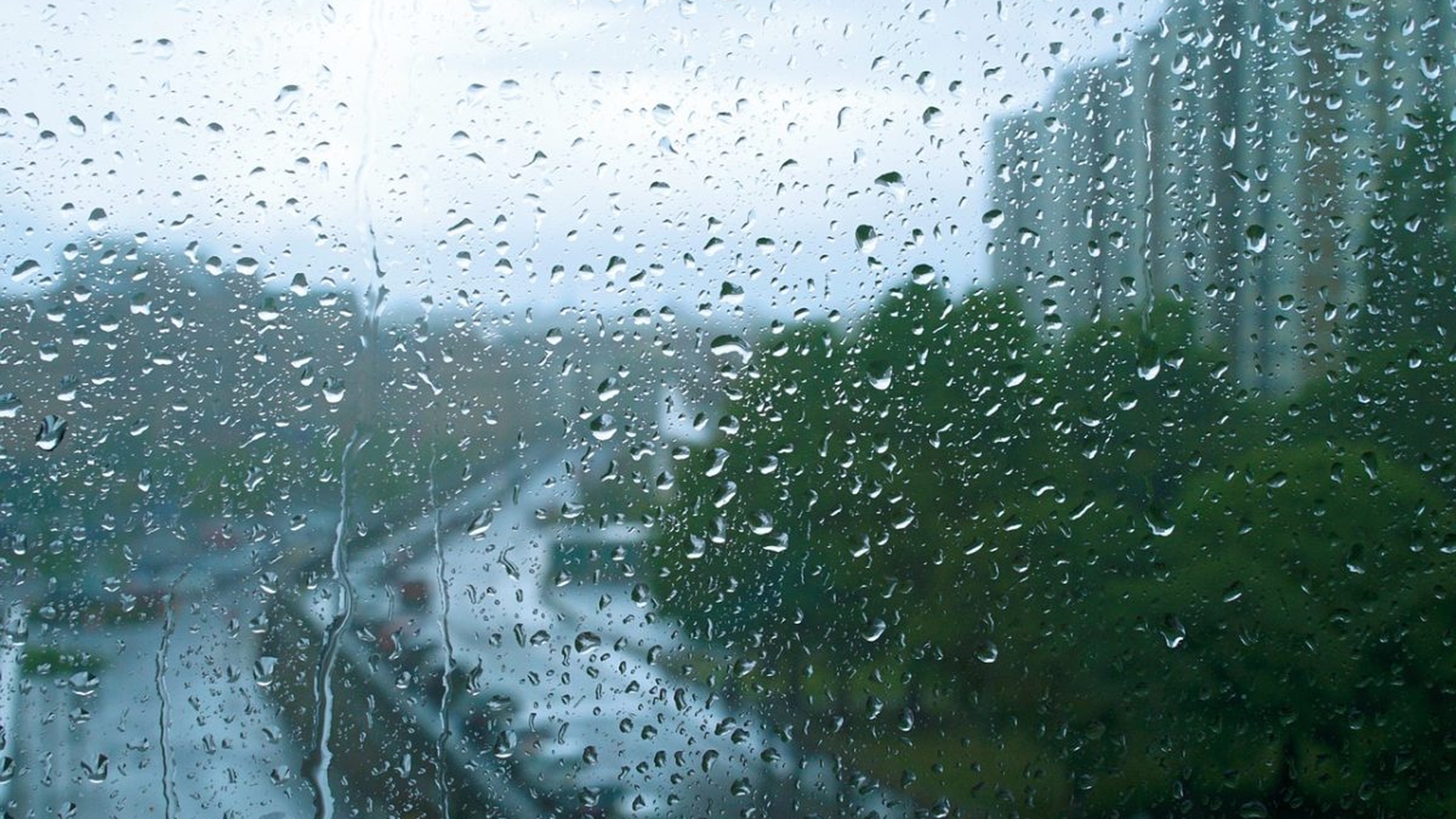 Prognoza ANM. Meteorologii au anunțat ploi torențiale, descărcări electrice și grindină