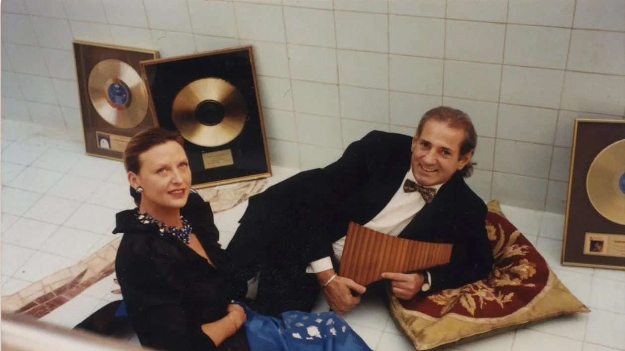 Naistul Gheorghe Zamfir isi acuza sotia ca i-a rapit doi caini si ca il santajeaza!