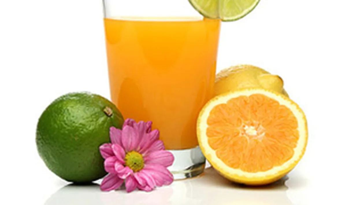 5 bauturi care-ti iau durerile cu mana. Sucuri naturale vindecatoare