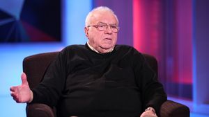 Alexandru Arșinel a spus tot! Motivul real pentru care a fost înlăturat de la conducerea Teatrului de Revistă ”Constantin Tănase”