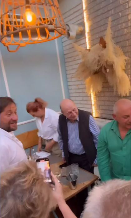 Reuniune de familie la ziua nepoatei lui Traian Băsescu/ Sursa foto: Instagram