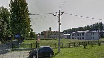 El este elevul care primește bursă pentru media 1,97. Anomaliile din învățământul românesc nu se mai opresc