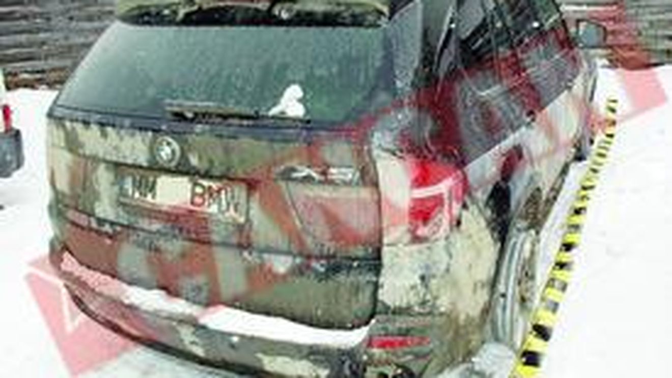 Au furat o masina din curtea politiei