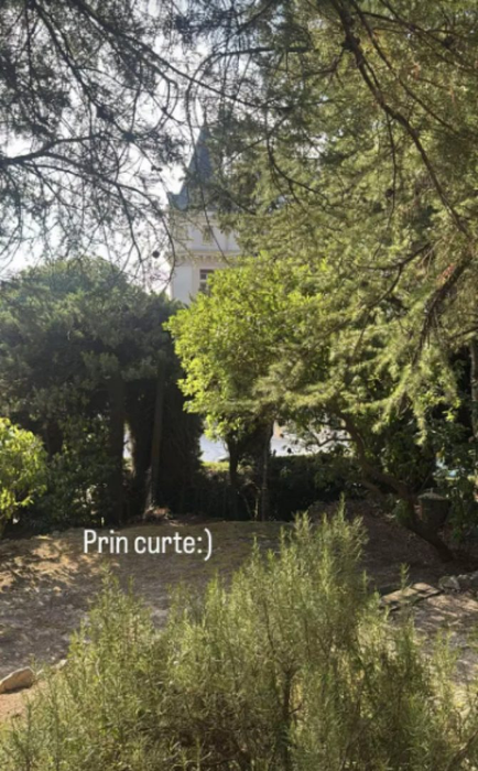 Noi imagini din casa Andreei Esca de pe Coasta de Azur. Aici își petrece vacanțele pe timp de vară
