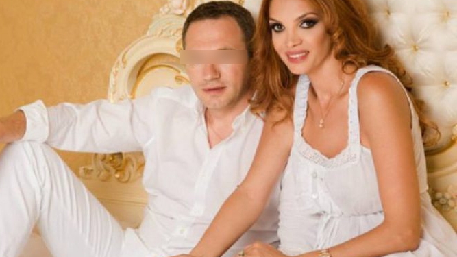 CRISTINA SPĂTAR riscă să rămână pe drumuri! Artista este nevoită să ia o decizie extremă