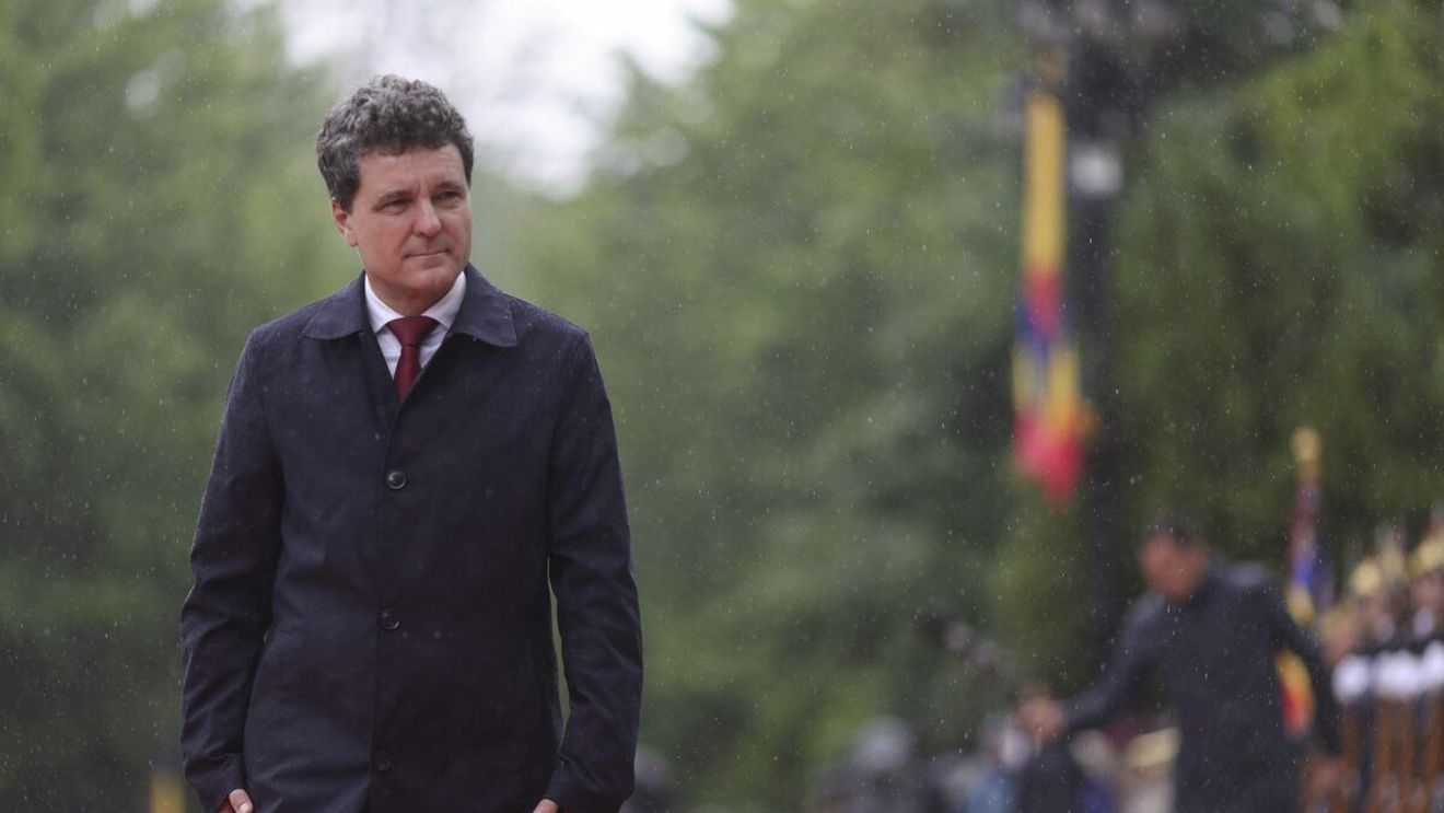 Marea ABSENTĂ de la jurământul de învestire a lui Nicușor Dan în funcția de președinte al României. Nimeni nu se aștepta la asta!