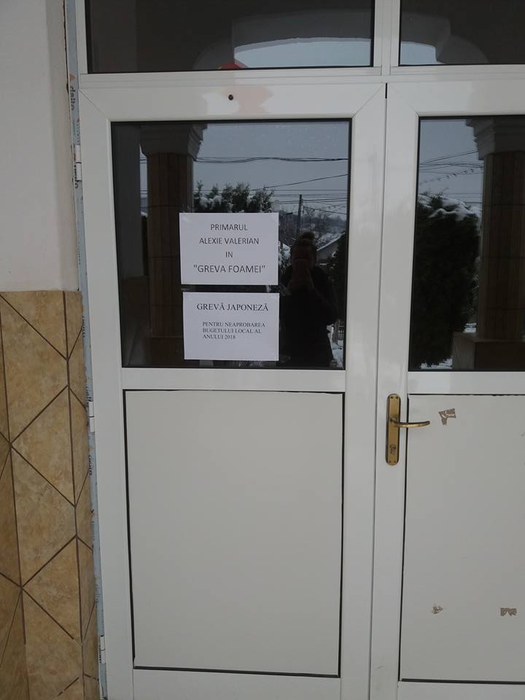Primarul din Mateești, Vâlcea, a anunțat că face greva foamei