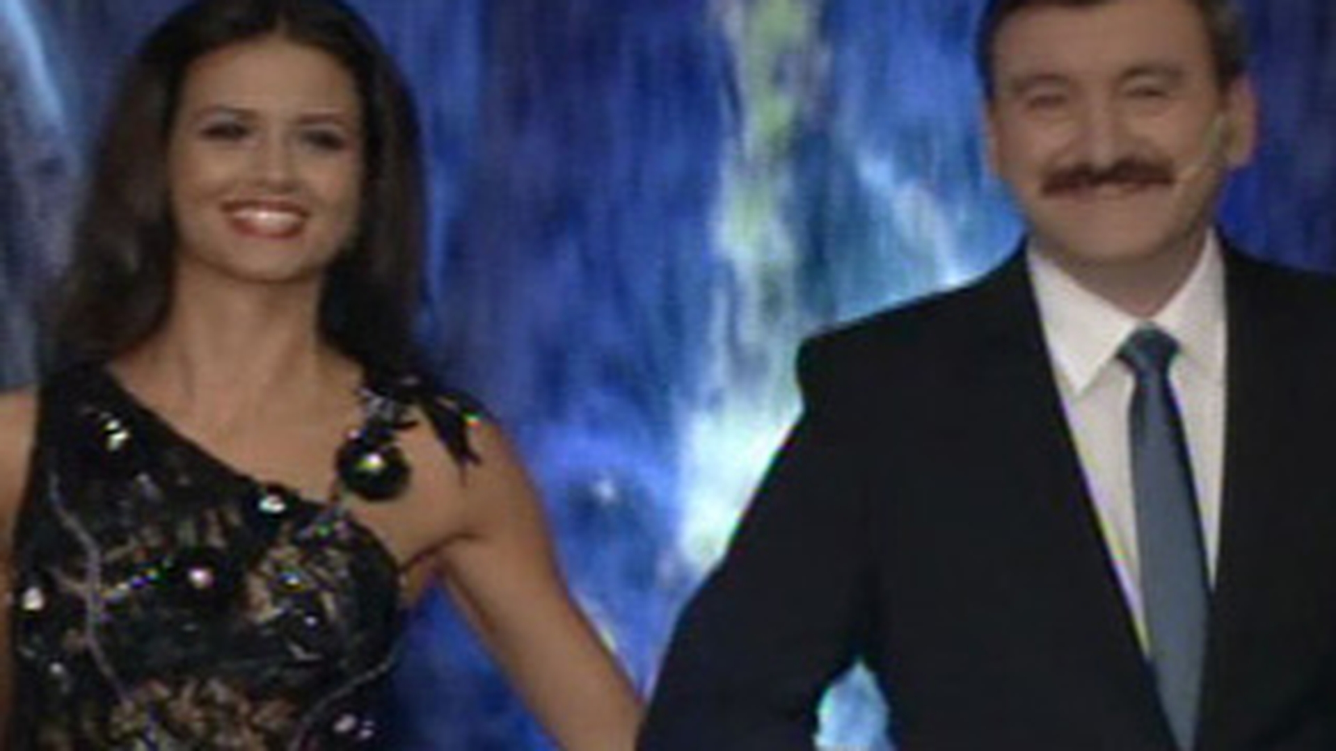 Iubita lui Moga si-a aratat chilotii la Eurovision! Uite ce sexy a fost Iulia Parlea!