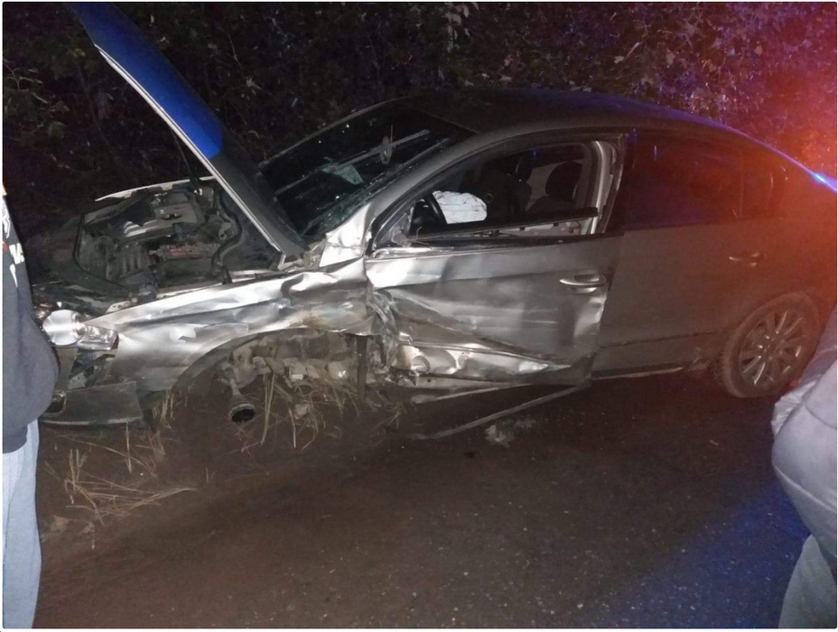 Având doar lenjerie intimă pe el, un preot beat a provocat un accident violent în Prahova. Doi tineri nevinovați au fost răniți. Cât a fost alcoolemia părintelui