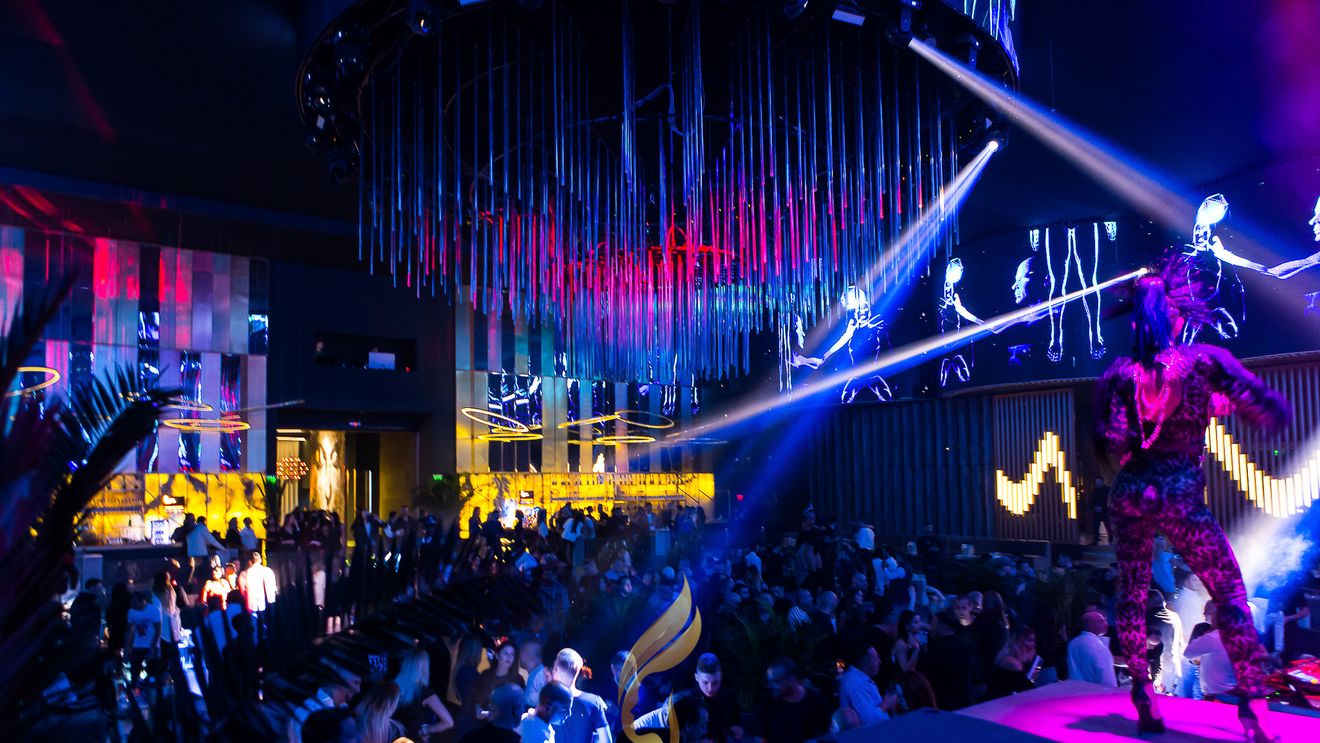 FACE CLUB BUCHAREST e locul mega-party-urilor rafinate. Am descoperit unde se distrează sâmbătă noaptea milionarii din Bucureşti