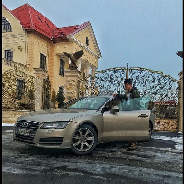 Ahmed Khaled Alsamarra’I este un împătimit al mașinilor de lux
