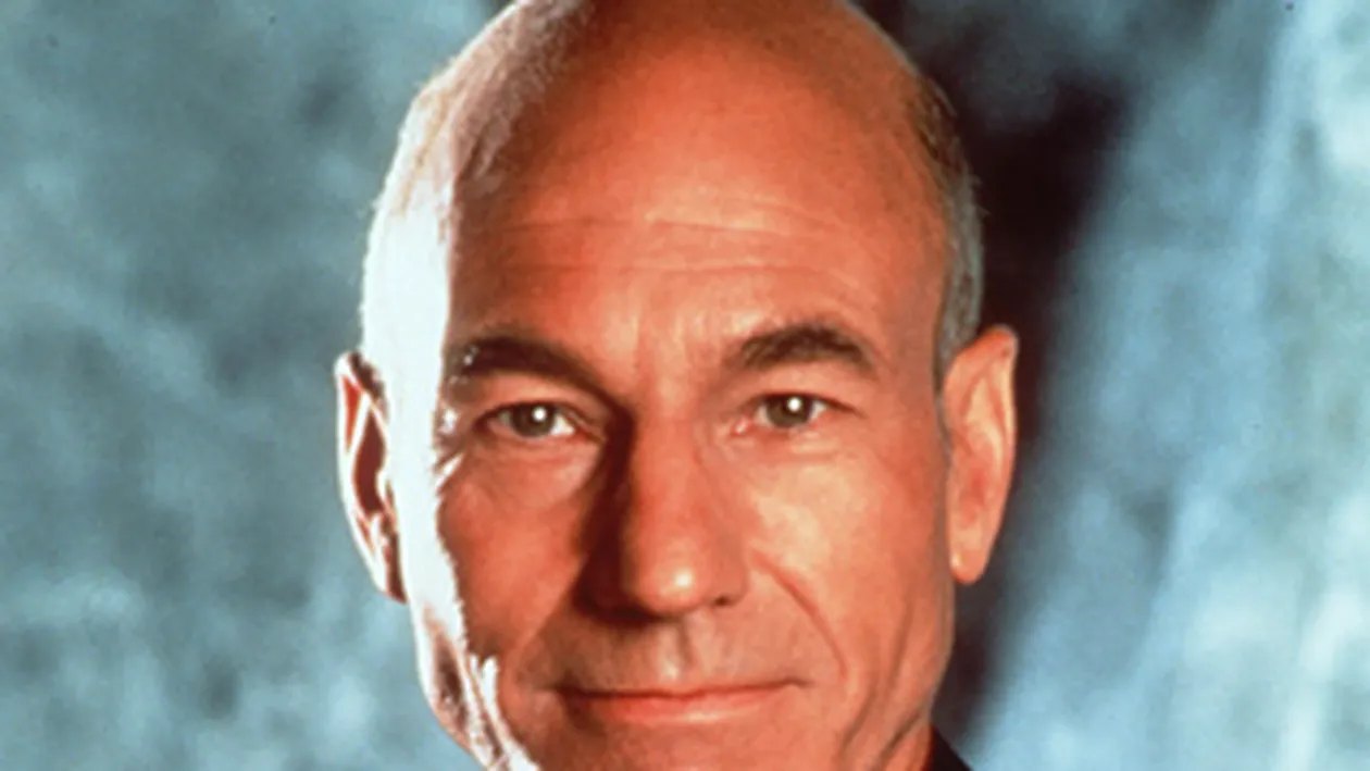 Il mai tineti minte pe capitanul Jean Luc-Picard din Star Trek? Vezi aici ce bine arata la 71 de ani!