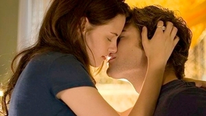 Kristen Stewart si Robert Pattinson, iubire ca-n filme - dupa o tradare si un mega-scandal, sunt din nou impreuna
