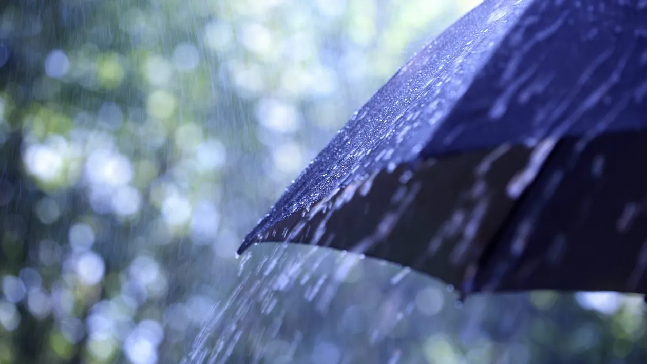 Prognoza meteo. Ce temperaturi și ce cantități de precipitații vor fi în România, în luna octombrie