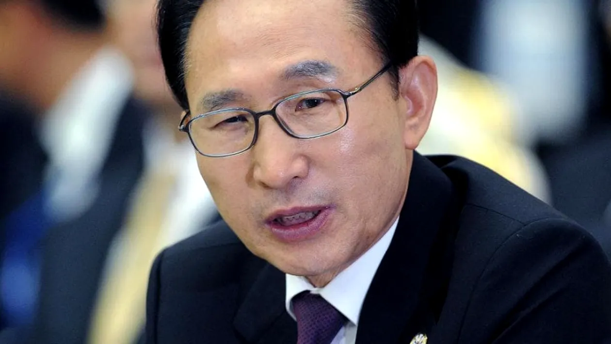 Fostul președinte sud-coreean Lee Myung-bak, condamnat la 15 ani de închisoare pentru corupție