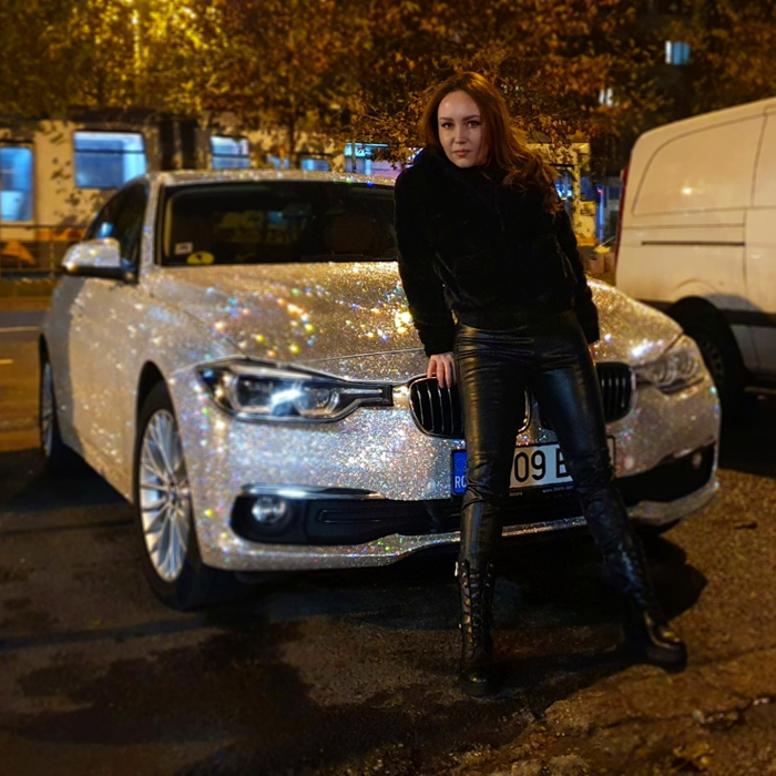 ”Regina cristalelor” a devenit mămică! Primele imagini cu micuța: ”Plâng numai când mă uit la ea!” + I-a ales, deja, numele