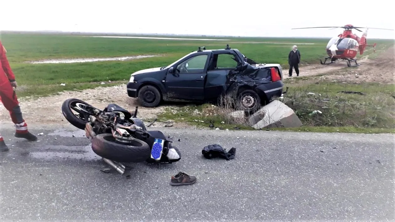 Motociclist spulberat de mașină, în Dâmbovița. A fost nevoie de elicopterul SMURD