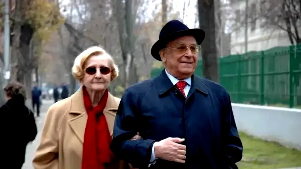 Cum și-a luat adio Nina de la Ion Iliescu. Soția fostului președinte nu este prezentă la Palatul Cotroceni, dar gestul ei e plin de iubire