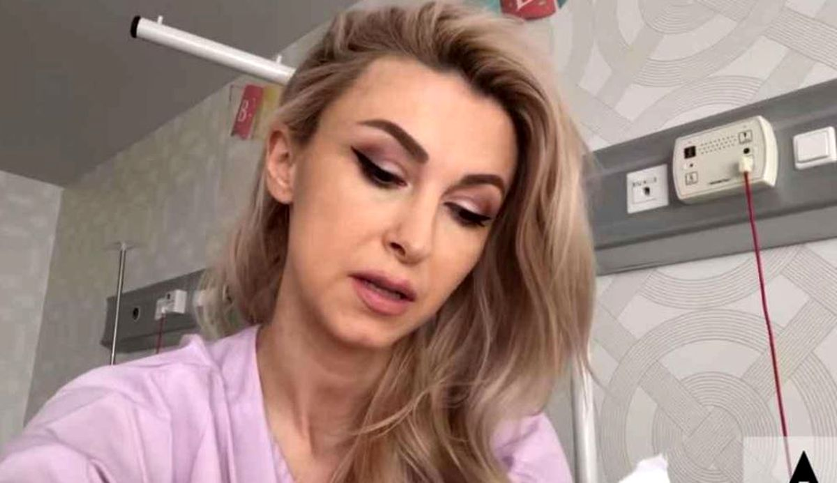 Scandal monstruos în showbiz. Andreea Bălan, criză de nervi: "Aberaţi complet!"