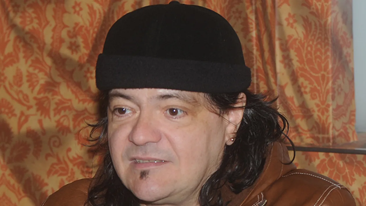 La trei saptamani dupa operatia pe creier, Leo Iorga a participat la primul sau eveniment! Merge in carje, dar…