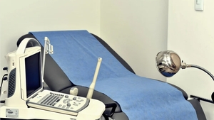 Surpriză mare pentru un ginecolog din Iași! Pe cine a găsit în cabinetul medical în locul unei paciente. „Am auzit un zgomot”