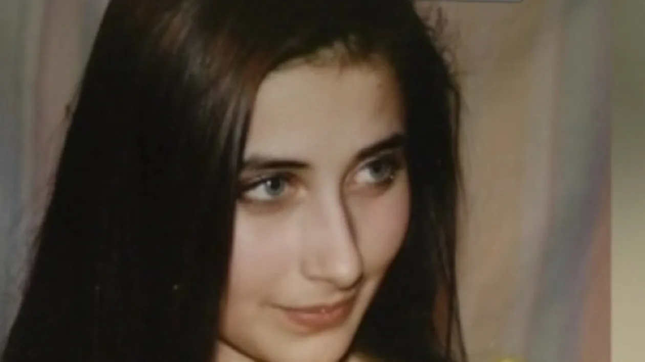 Ramai mut de uimire! Cum arata in adolescenta una dintre cele mai controversate prezentatoare tv din Romania